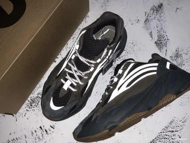 EG6860 Adidas 700 Geode v2 Yeezy Boost 1207